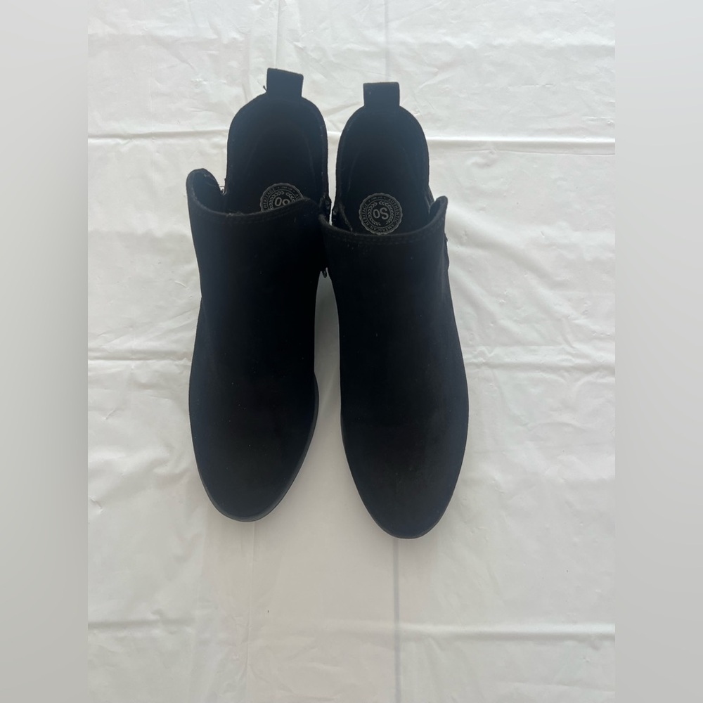SO Women's Pear Black Ankle Boots Size 7.5 Used.